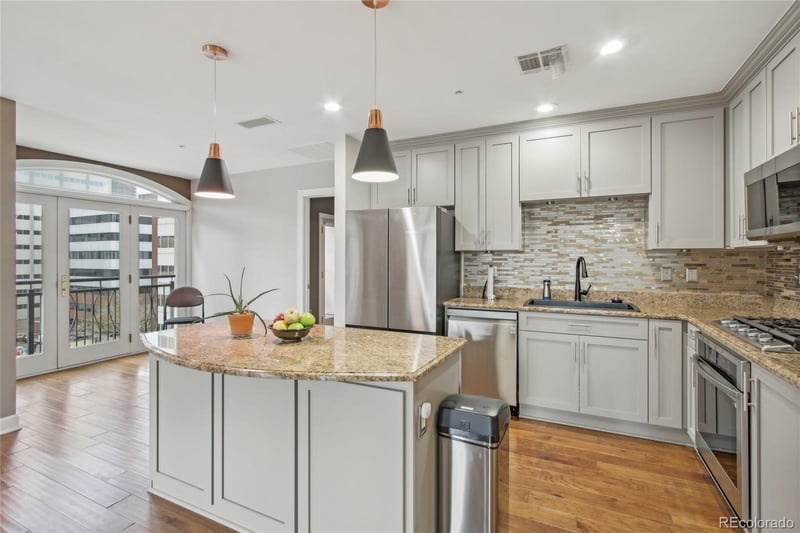 1827 N Grant St #502, Denver, CO 80203
