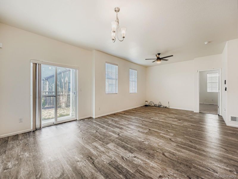 6255 N Gibralter Ct, Aurora, CO 80019