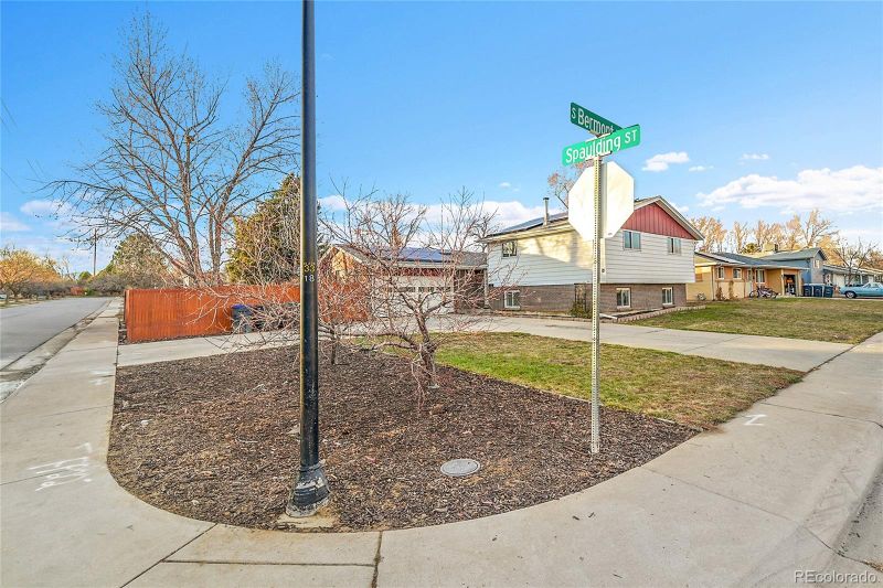 893 S Bermont Ave, Lafayette, CO 80026