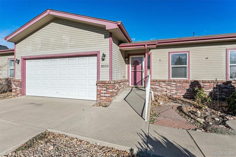 8553 W 48th Pl, Arvada, CO 80002