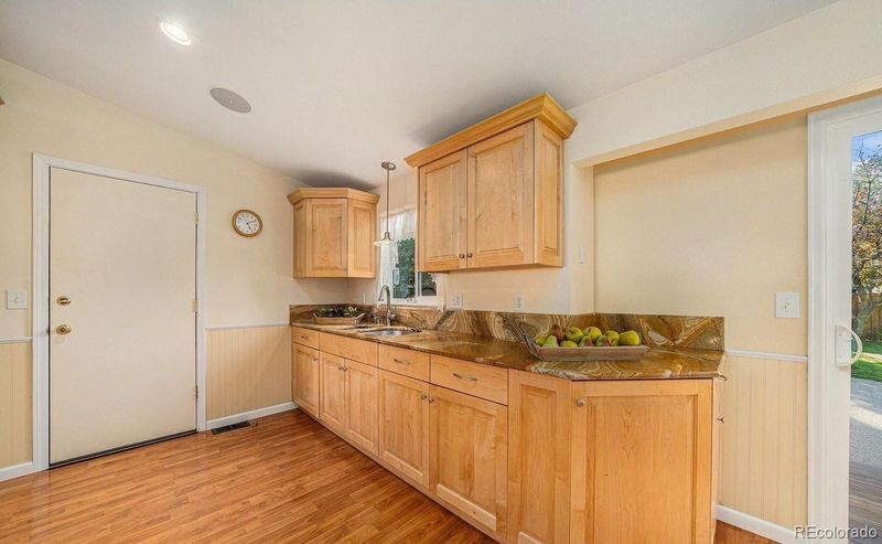 1555 S Gilpin Ave, Loveland, CO 80537