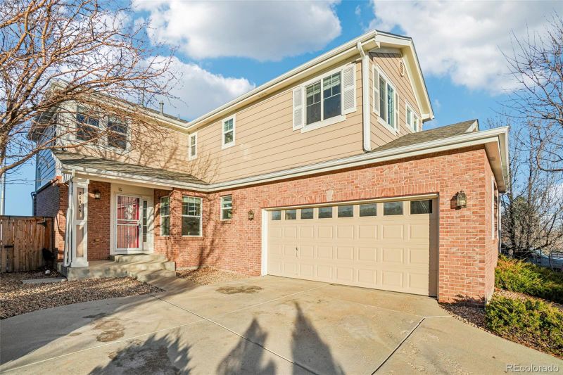 24285 E Wagon Trail Ave, Aurora, CO 80016