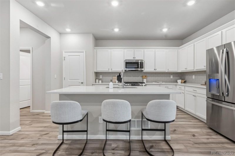 21293 E 63rd Dr, Aurora, CO 80019