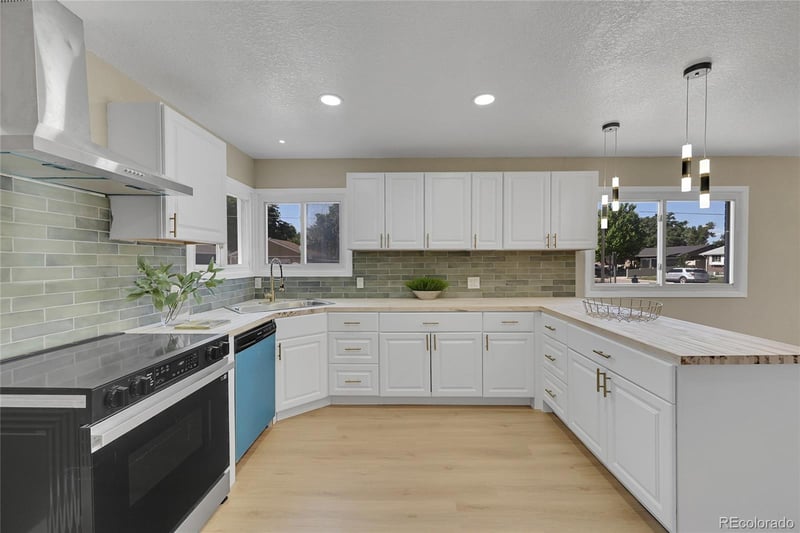1596 South Stuart St, Denver, CO 80219