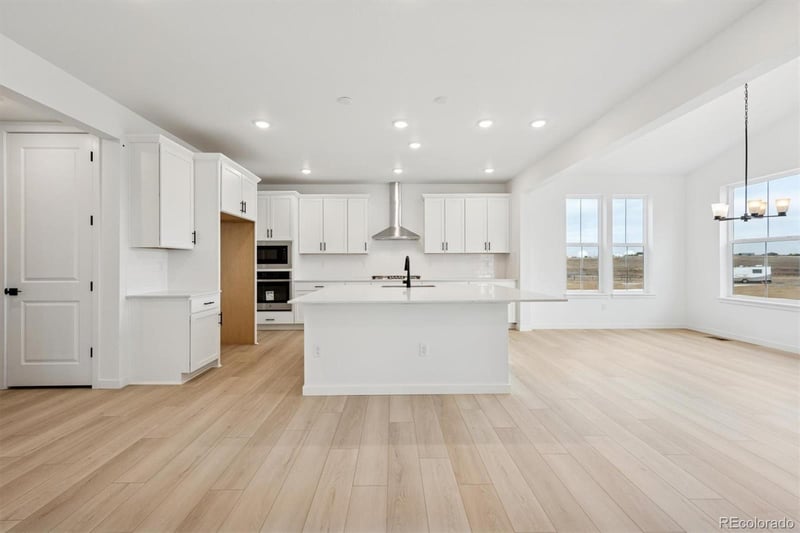 486 S Salida St, Aurora, CO 80017