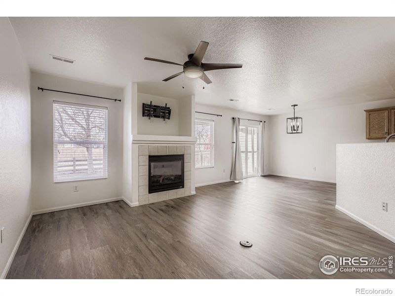 1846 Dove Creek Cir, Loveland, CO 80538