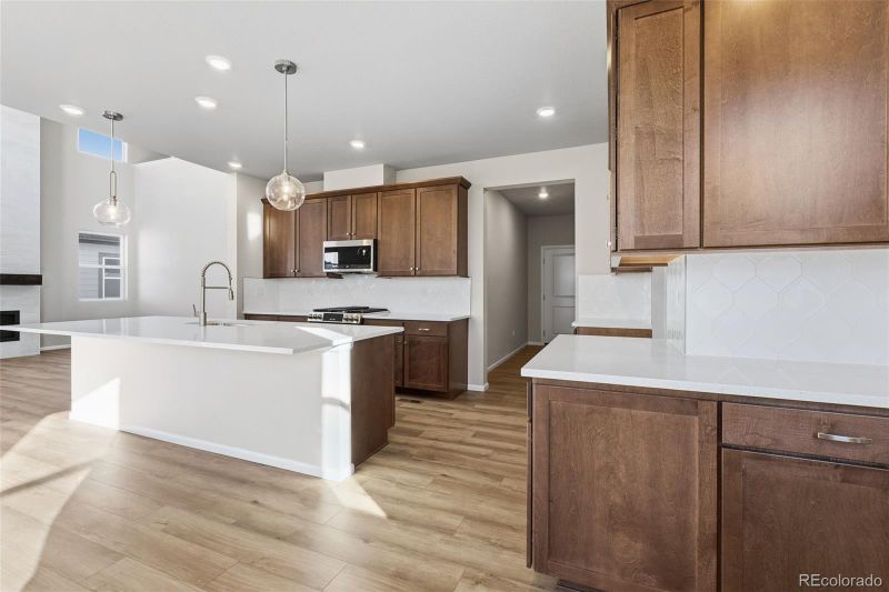 15333 Poplar St, Thornton, CO 80602