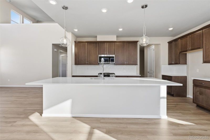 15333 Poplar St, Thornton, CO 80602