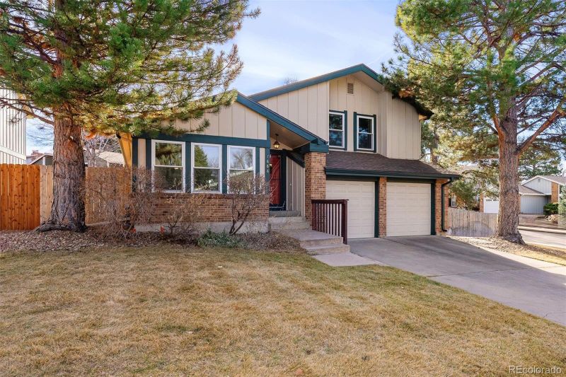 7888 S Trenton St, Centennial, CO 80112