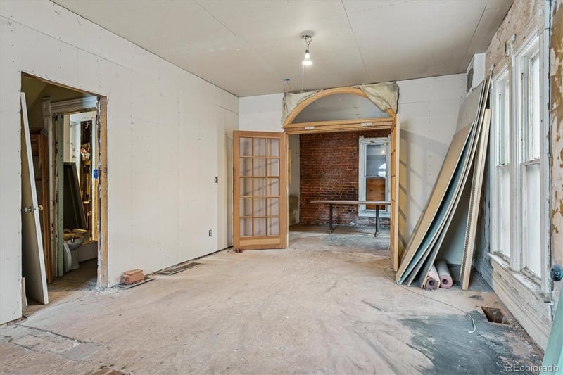 934 S Washington St, Denver, CO 80209