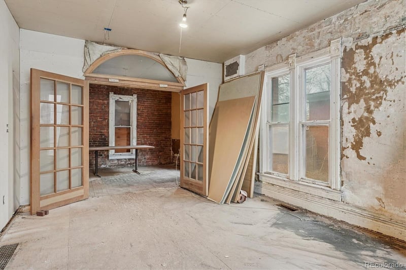 934 S Washington St, Denver, CO 80209