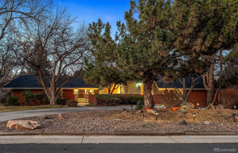 21 Dutch Creek Dr, Littleton, CO 80123