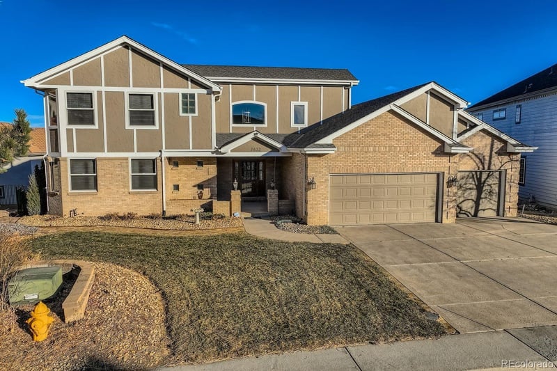 7832 W Oxford Cir, Lakewood, CO 80235
