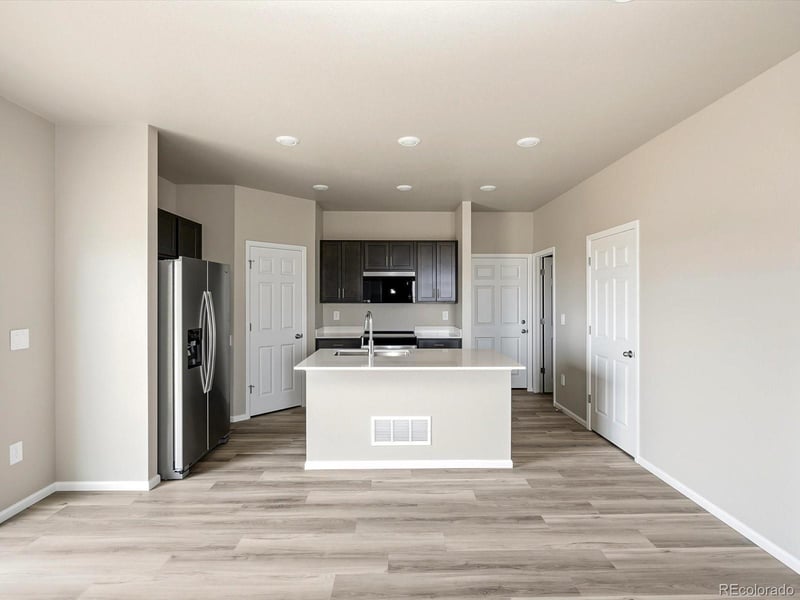 2222 E 164th Ave, Thornton, CO 80602
