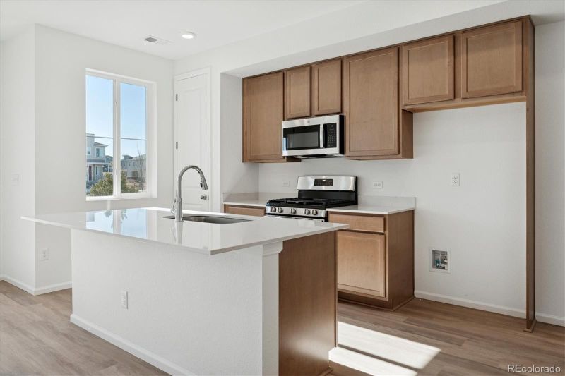 17125 E Alameda Pw, Aurora, CO 80017