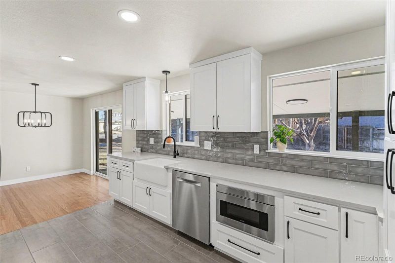6552 S Pearl St, Centennial, CO 80121
