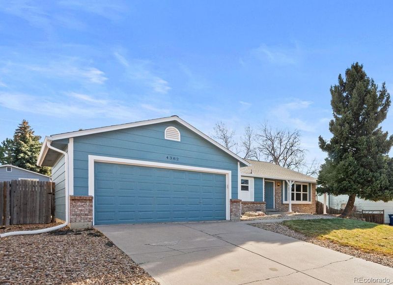 4382 S Bahama Way, Aurora, CO 80015