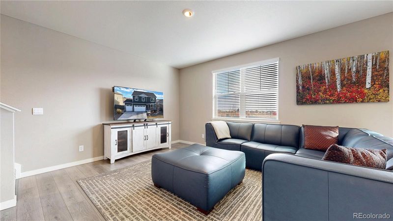 1562 Sun River Rd, Berthoud, CO 80513