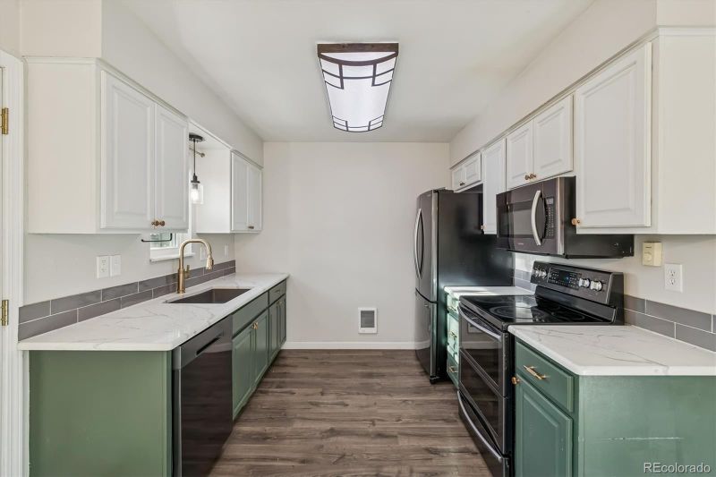 4640 S Garrison St, Littleton, CO 80123