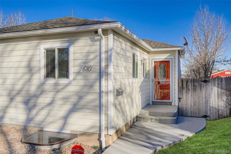 680 Irving St, Denver, CO 80204
