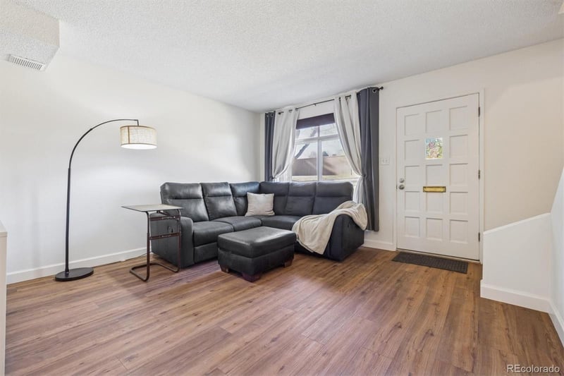 3948 S Yosemite St, Denver, CO 80237