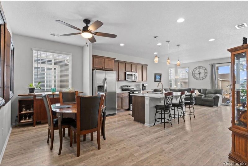9883 Truckee St, Commerce City, CO 80022