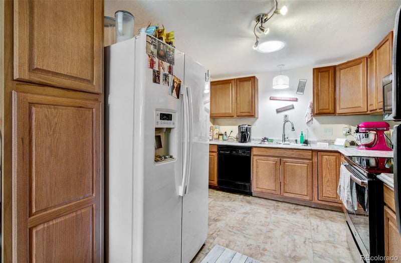 2615 Lambert Ave, Pueblo, CO 81003