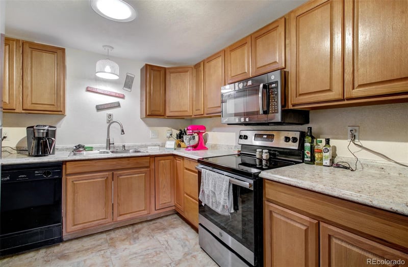 2615 Lambert Ave, Pueblo, CO 81003