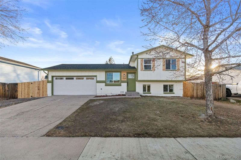 1558 S Laredo Ct, Aurora, CO 80017