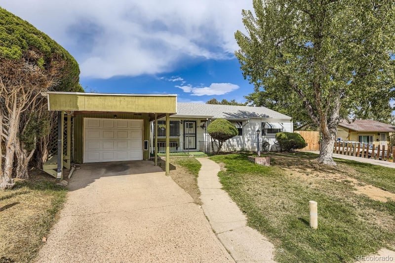 1221 S Quieto Way, Denver, CO 80223