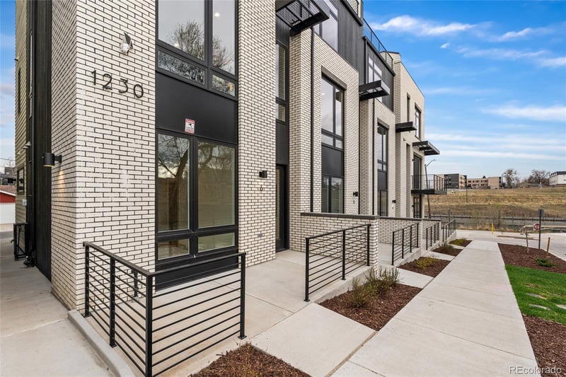 1232 N Zenobia St #8, Denver, CO 80204