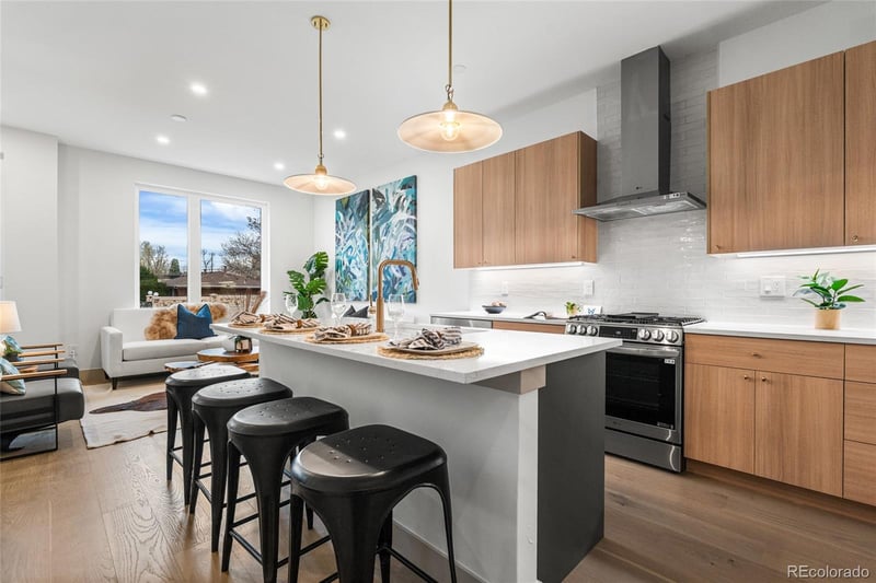 1232 N Zenobia St #8, Denver, CO 80204