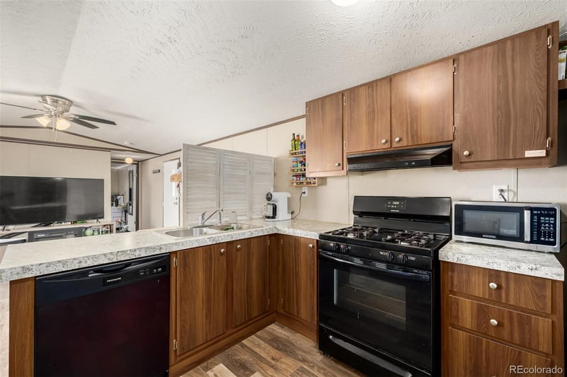 10 9th Ave Lot 18, Longmont, CO 80501