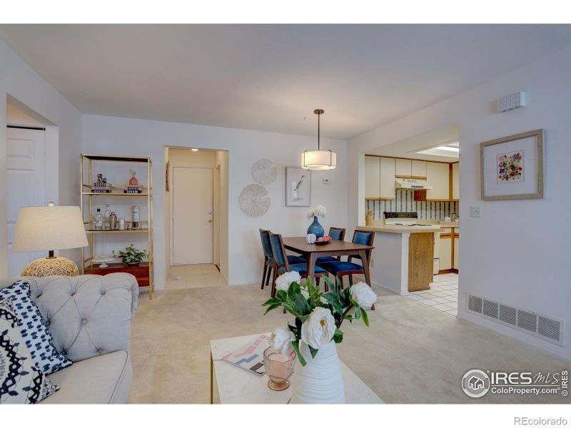 12685 E Pacific Cir #E, Aurora, CO 80014