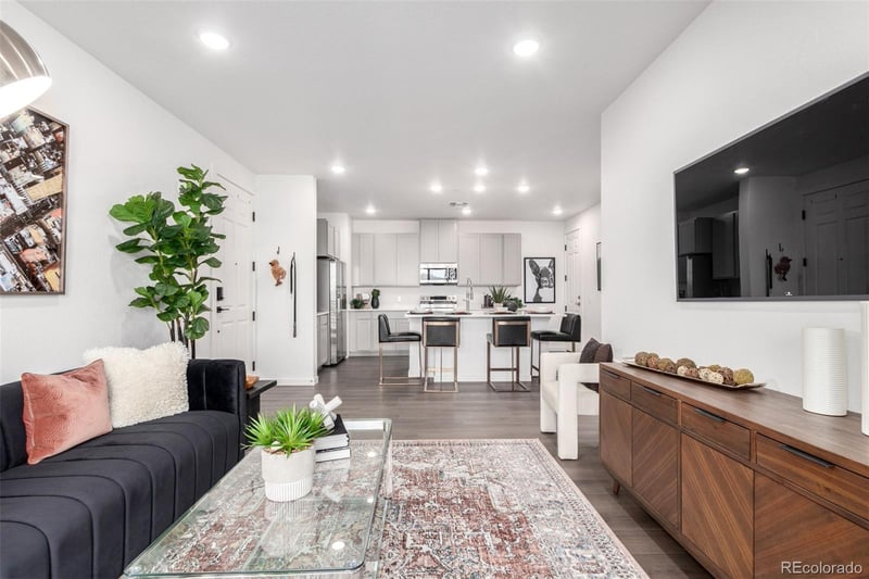 6153 N Ceylon St #203, Denver, CO 80249