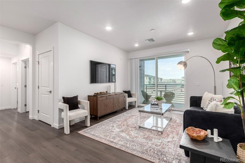 6153 N Ceylon St #203, Denver, CO 80249