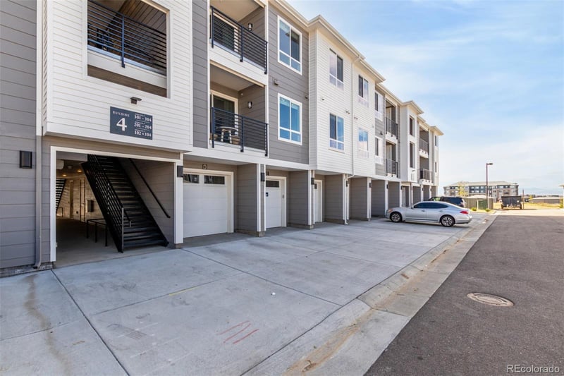 6153 N Ceylon St #203, Denver, CO 80249