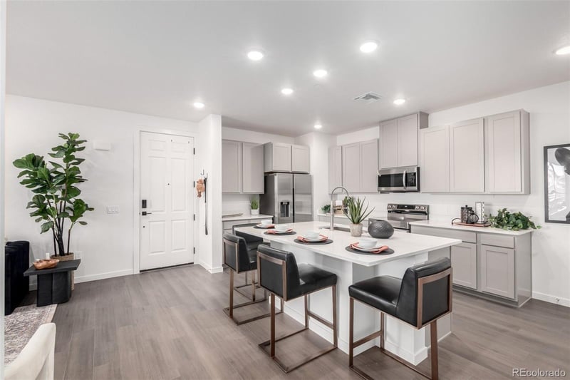 6153 N Ceylon St #203, Denver, CO 80249
