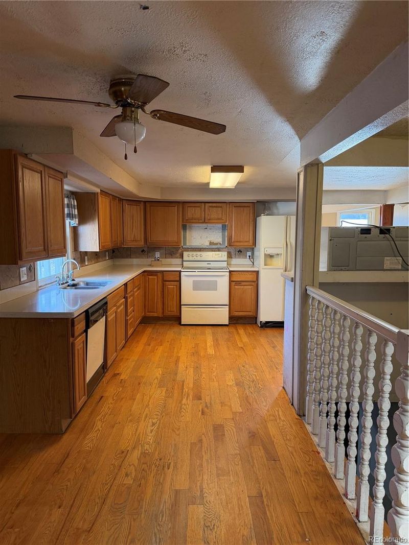 6741 E 76th Pl, Commerce City, CO 80022