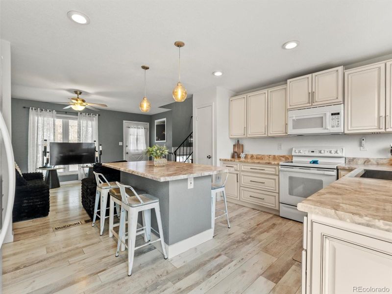 350 S 25th Ave, Brighton, CO 80601