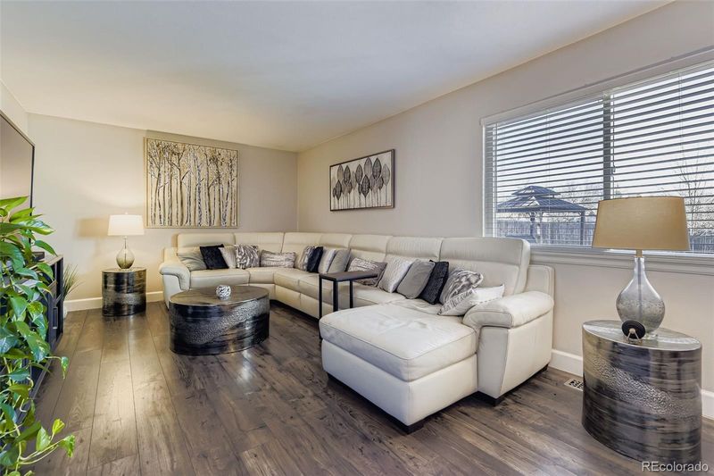 7085 S Dahlia St, Centennial, CO 80122