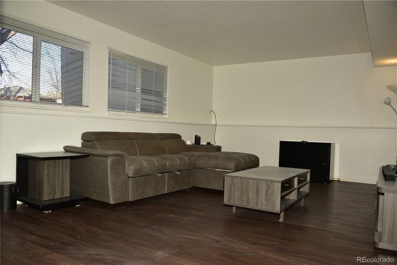 16907 E Kent Dr, Aurora, CO 80013