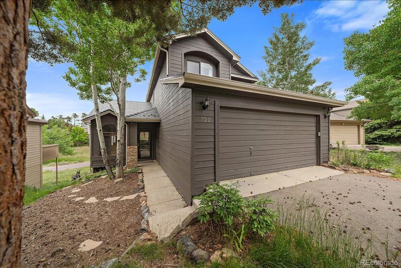 722 Calgary Way, Golden, CO 80401