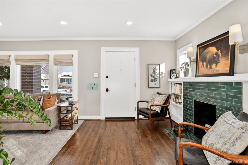 2077 S Corona St, Denver, CO 80210