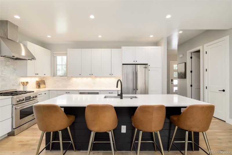 7160 W 32nd Pl, Wheat Ridge, CO 80033