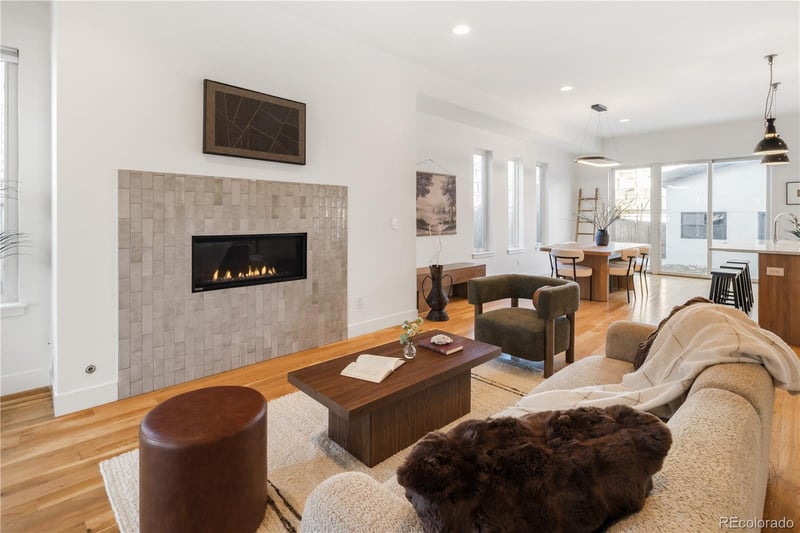 2240 S Lincoln St, Denver, CO 80210