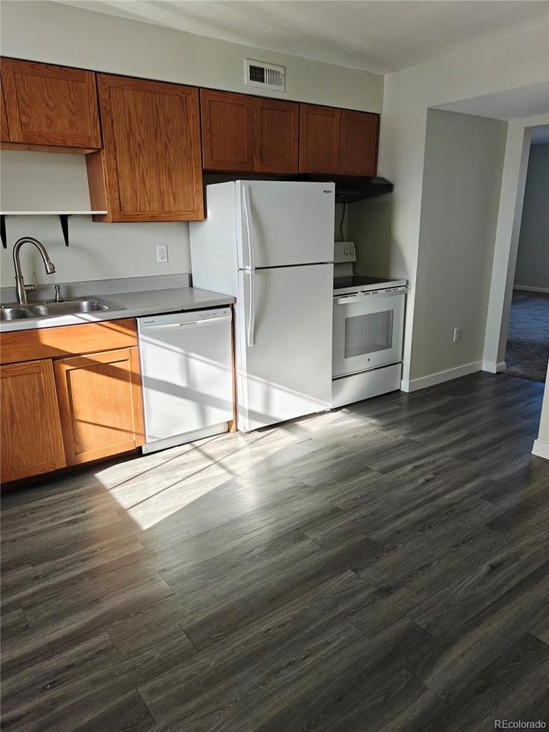 9120 E Girard Ave #11, Denver, CO 80231
