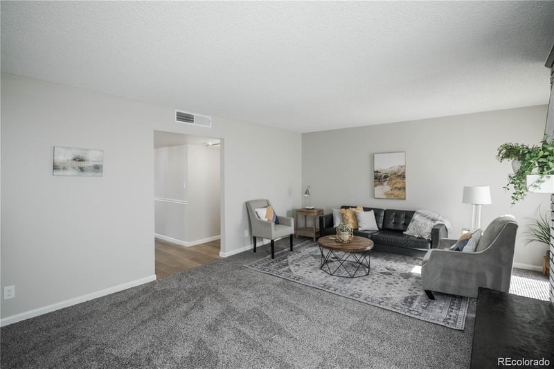 3855 S Monaco St #208, Denver, CO 80237
