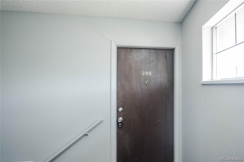 3855 S Monaco St #208, Denver, CO 80237