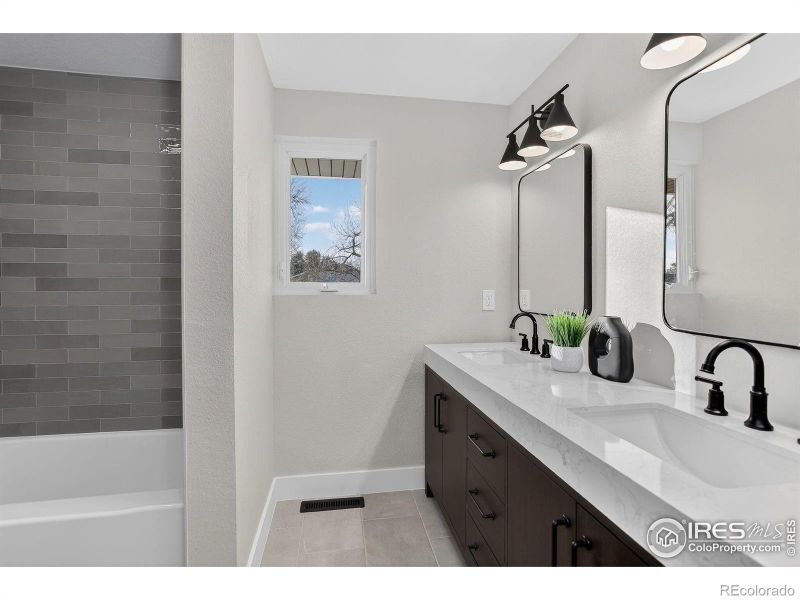 1085 Kohl St, Broomfield, CO 80020